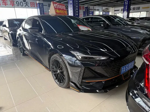 Changan Changan UNI-V 2022 1.5T Sport Edition — Фото автомобиля 2