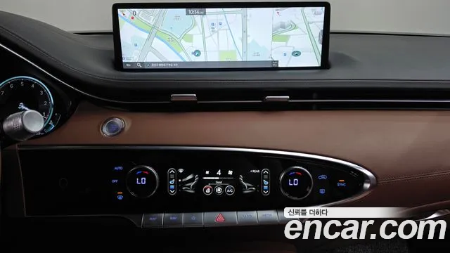 Genesis GV70 — Фото автомобиля 18