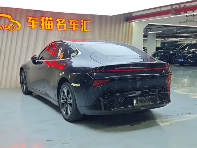 Xpeng P7 — Фото автомобиля 18