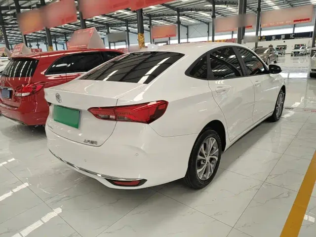 Buick Verano — Фото автомобиля 6