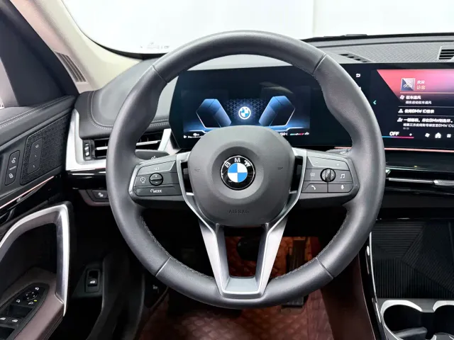 BMW X1 — Фото автомобиля 14