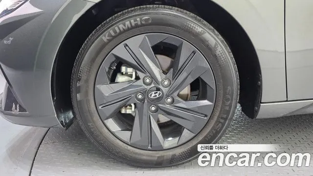 Hyundai Avante CN7 — Фото автомобиля 5