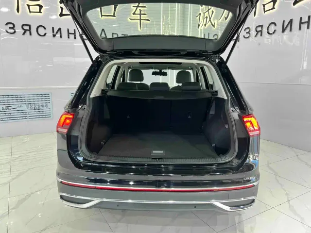 Volkswagen Tiguan L — Фото автомобиля 14