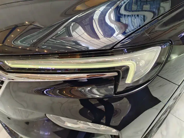 Buick Enclave — Фото автомобиля 4