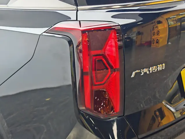 GAC Trumpchi GS8 — Фото автомобиля 7
