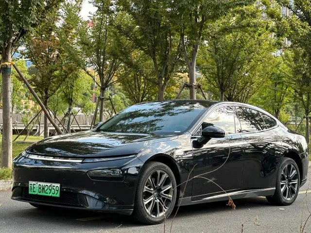 Фотография автомобиля — Xpeng P7