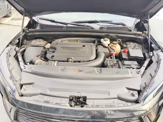 Buick Envision Plus — Фото автомобиля 9