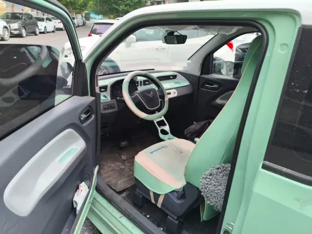 Wuling Hongguang Mini EV — Фото автомобиля 12