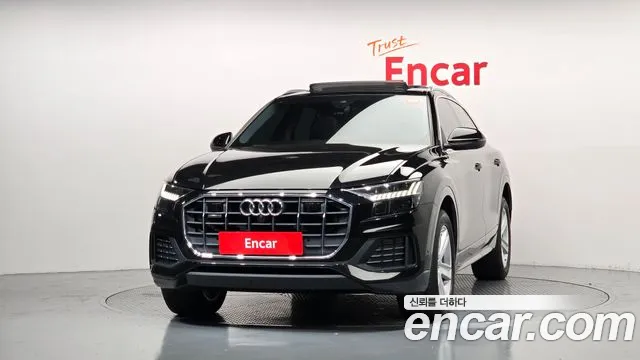 Audi Q8 — Фото автомобиля 3