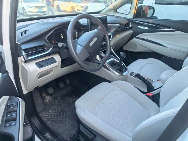 Maxus G50 — Фото автомобиля 8