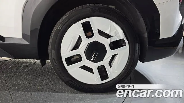 Kia EV9 — Фото автомобиля 6