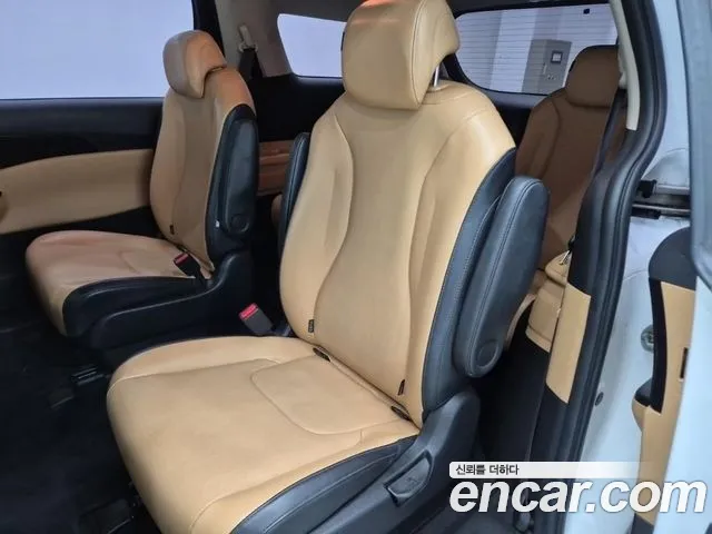 Kia Carnival 4th Gen — Фото автомобиля 15