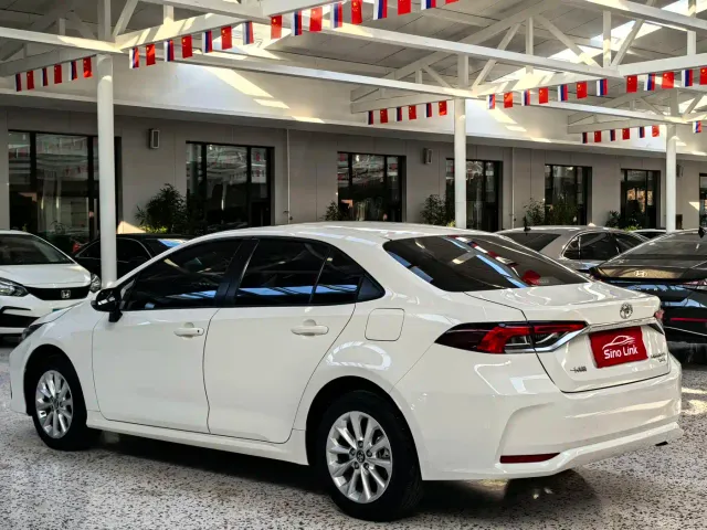 Toyota Corolla — Фото автомобиля 6