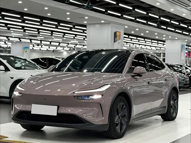 Фотография автомобиля — Onvo L60