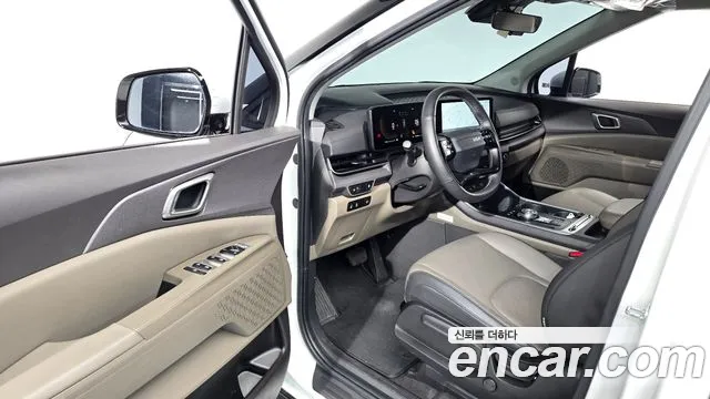 Kia Carnival Generation 4 — Фото автомобиля 10