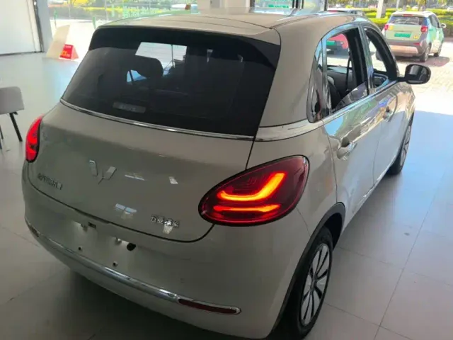 Wuling Bingo — Фото автомобиля 6