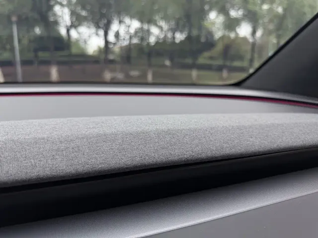 Tesla Model Y — Фото автомобиля 15