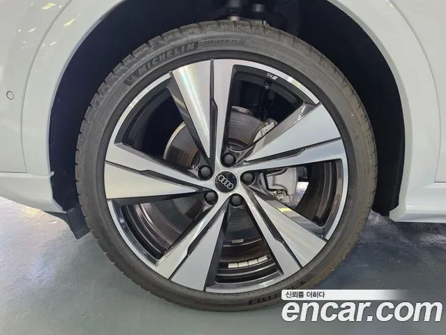 Audi Q5 45 TFSI quattro S Line — Фото автомобиля 5