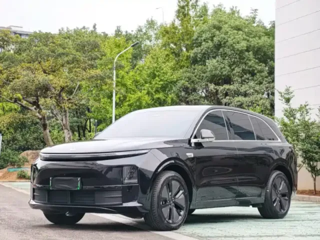 Фотография автомобиля — Li Auto L6