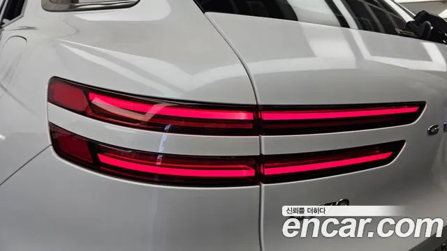 Genesis GV70 — Фото автомобиля 8
