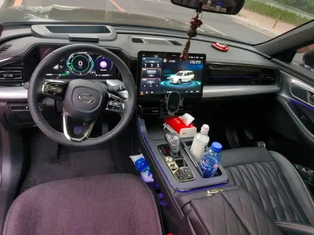 GAC Trumpchi GS8 — Фото автомобиля 12