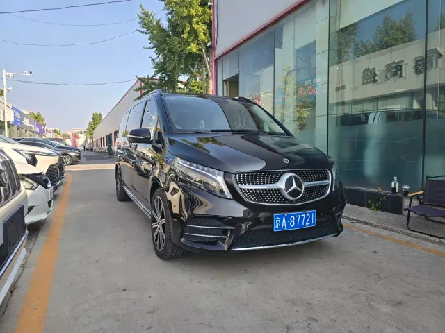 Mercedes-Benz V-Class — Фото автомобиля 3