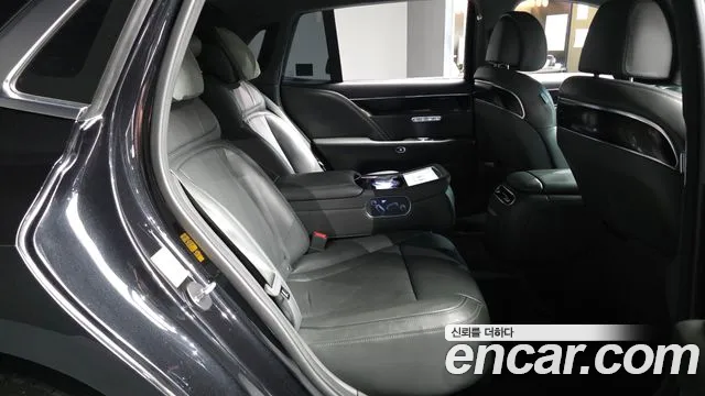 Genesis G90 Бензин 3.5 турбо AWD — Фото автомобиля 3