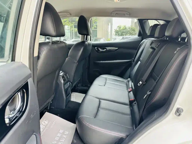 Nissan Qashqai — Фото автомобиля 12