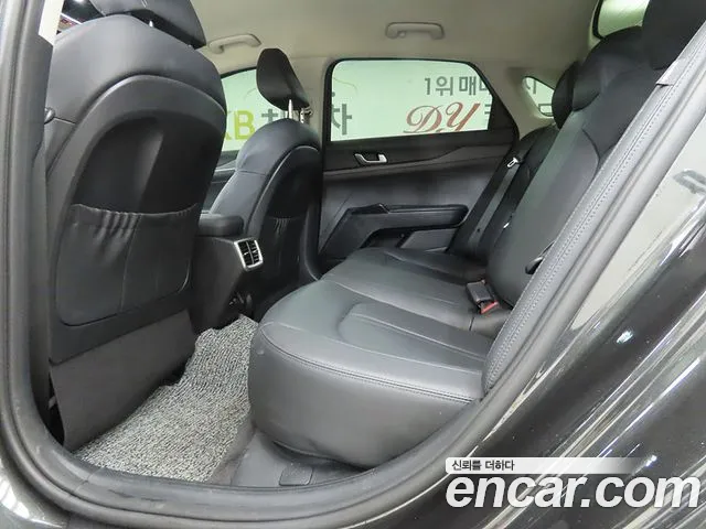 Kia K5 — Фото автомобиля 6