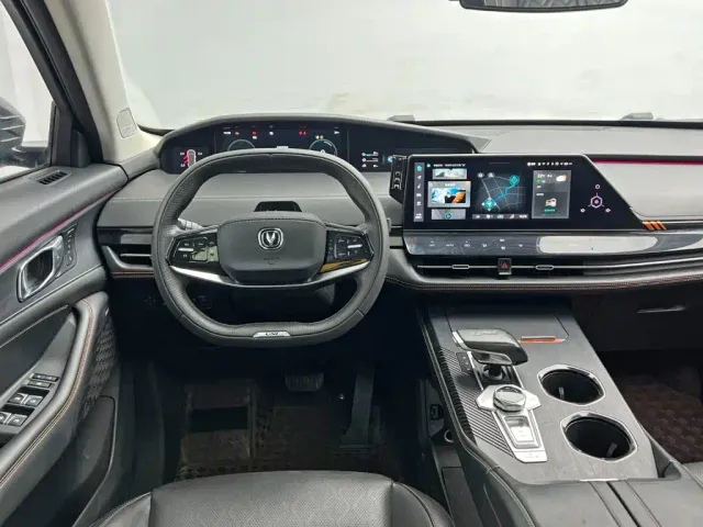 Changan UNI-K iDD — Фото автомобиля 18