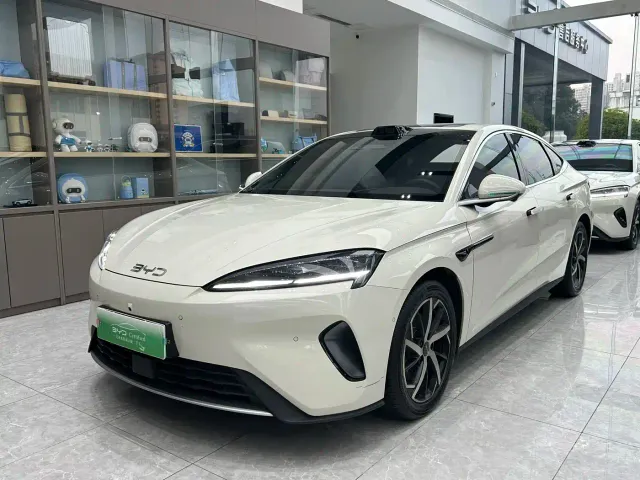 Фотография автомобиля — BYD Seal 07 DM-i