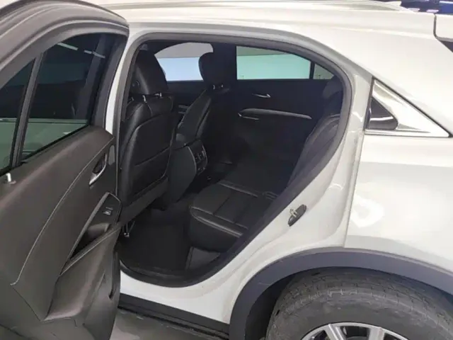 Cadillac XT4 — Фото автомобиля 11