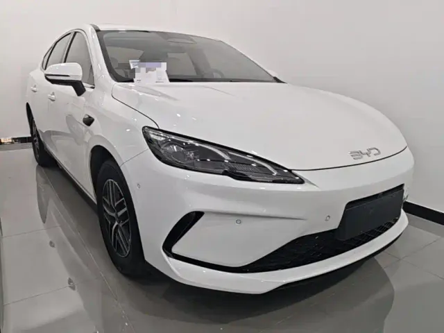 BYD Seal 05 DM-i — Фото автомобиля 3
