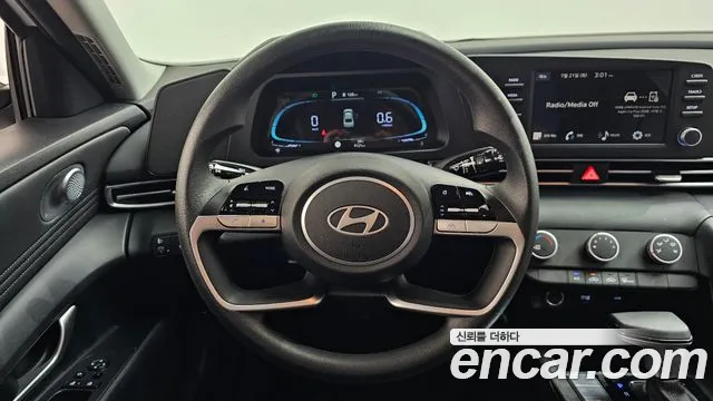 Hyundai AVANTE Новый Avante (CN7) 1.6 LPi (Для проката) — Фото автомобиля 12