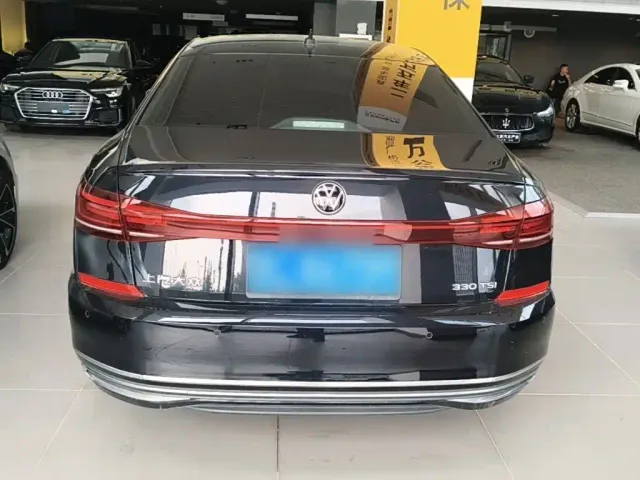 Volkswagen Passat — Фото автомобиля 5