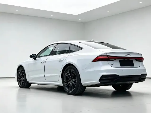 Audi A7 — Фото автомобиля 6