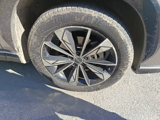 Roewe RX5 — Фото автомобиля 24