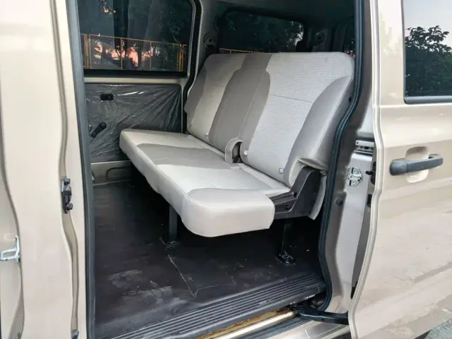 Wuling Hongguang V — Фото автомобиля 12