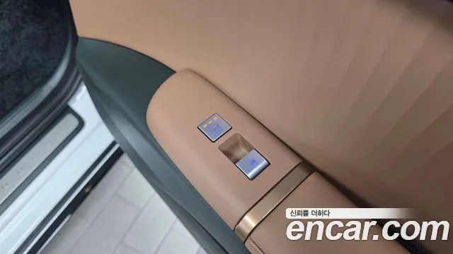 Hyundai Grandeur GN7 — Фото автомобиля 24