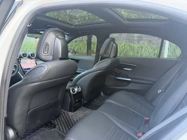 Mercedes-Benz C-Class — Фото автомобиля 6