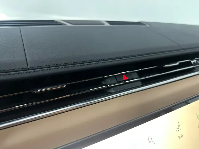 Land Rover Range Rover Sport — Фото автомобиля 11