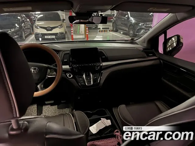 Honda Odyssey — Фото автомобиля 2