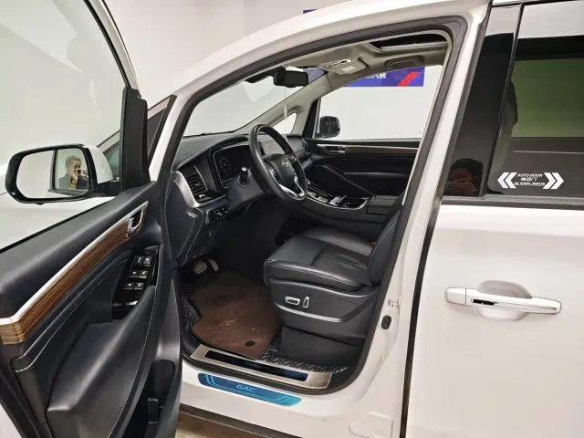 GAC Trumpchi M8 — Фото автомобиля 13