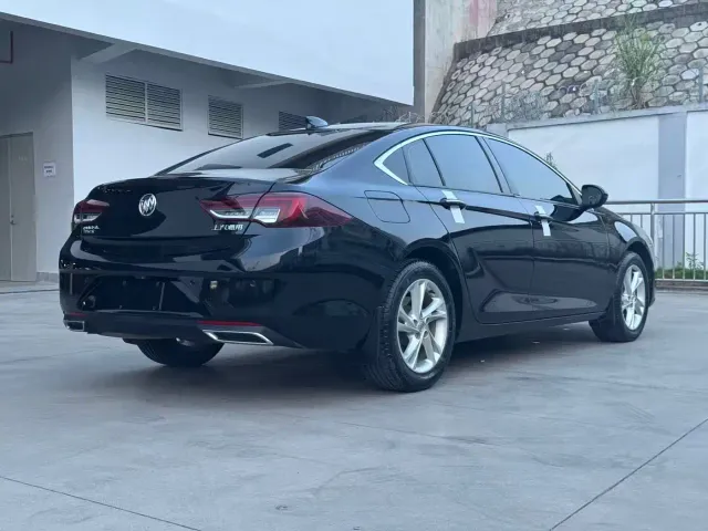 Buick Regal — Фото автомобиля 6