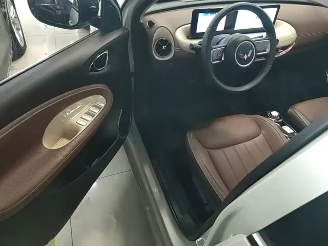 Wuling Bingo — Фото автомобиля 15