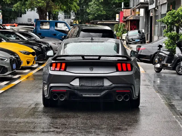 Ford Mustang — Фото автомобиля 4