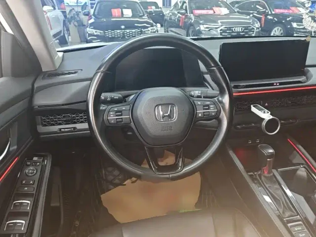 Honda Accord — Фото автомобиля 10