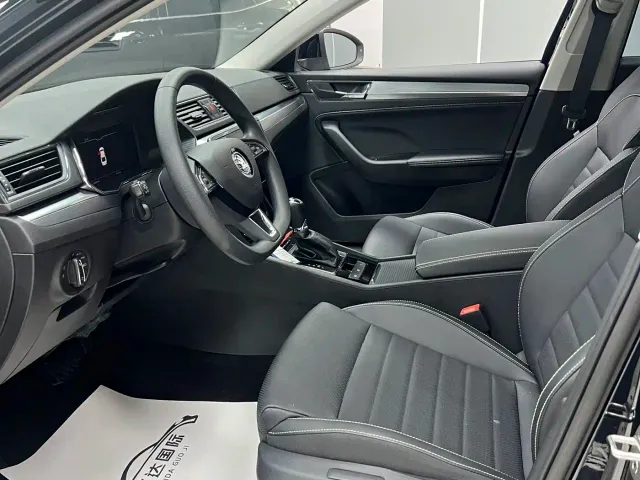 Skoda Superb — Фото автомобиля 10