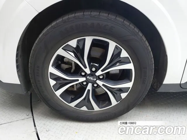 Kia Canival Carnival 4 поколение 9 мест Prestige — Фото автомобиля 5