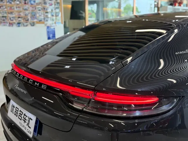 Porsche Panamera — Фото автомобиля 8